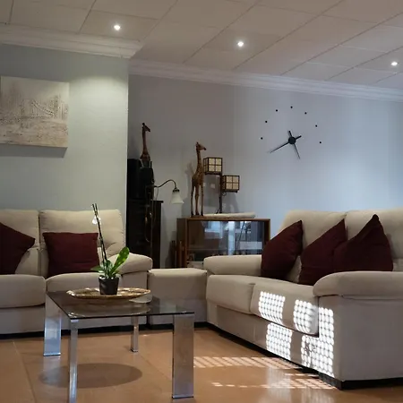 El Pilar Hotel *